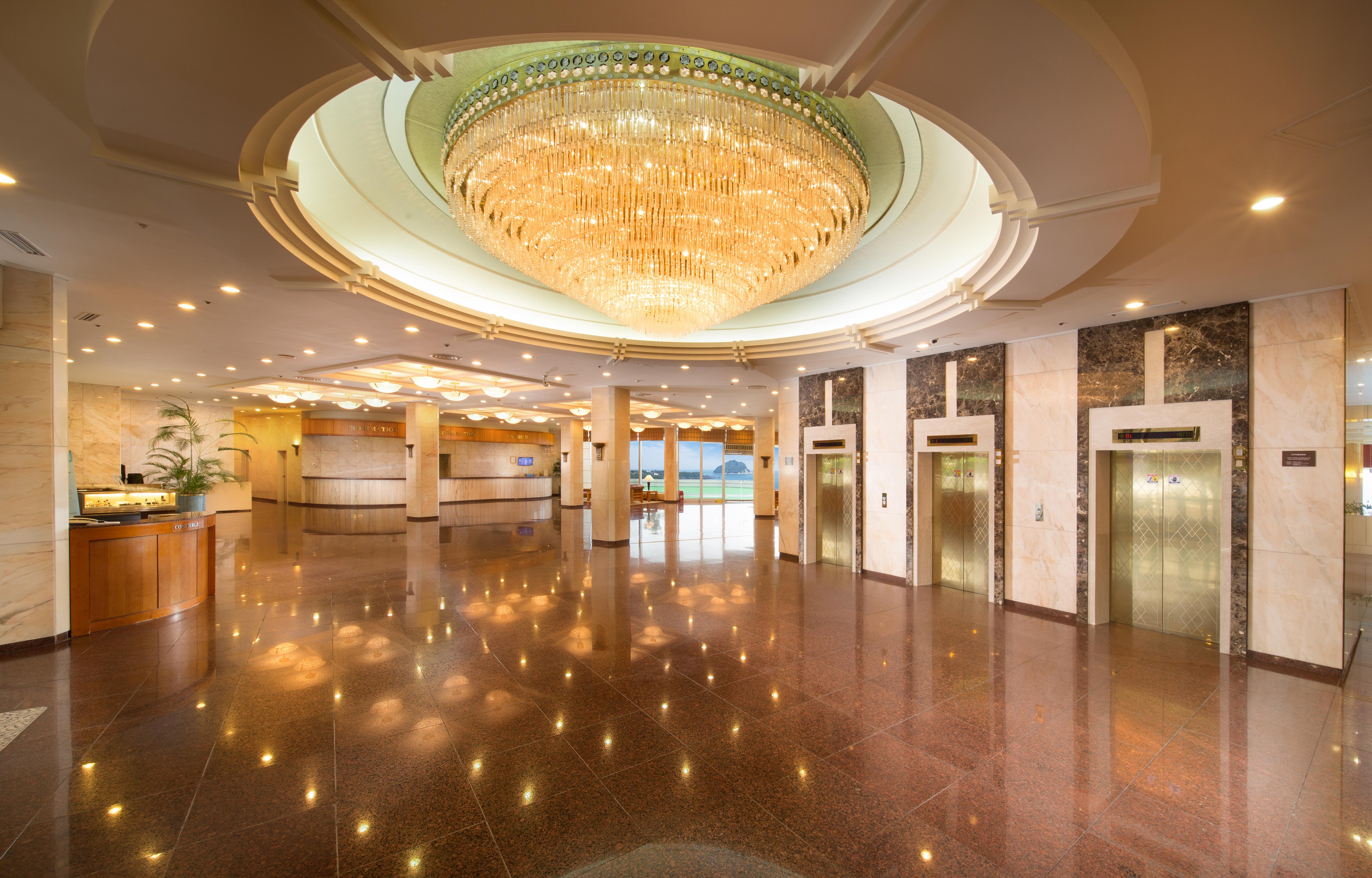 Seogwipo Kal Hotel Exterior foto Lobby